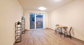 Pokoj s balkonem - Pronájem bytu 1+kk v osobním vlastnictví 8000 m², Zlín