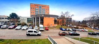 Pohled z balkonu - Pronájem bytu 1+kk v osobním vlastnictví 8000 m², Zlín