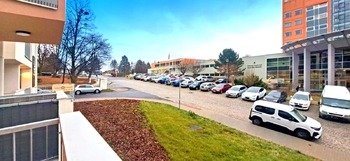 Pohled z balkonu - Pronájem bytu 1+kk v osobním vlastnictví 8000 m², Zlín