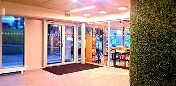 Vstupní vestibul - Pronájem bytu 1+kk v osobním vlastnictví 8000 m², Zlín