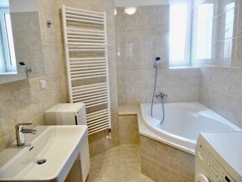 Pronájem bytu 2+1 v osobním vlastnictví 70 m², Brno