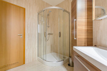 koupelna - Pronájem bytu 3+kk v osobním vlastnictví 102 m², Brno