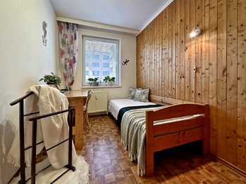 Pokoj č. 1 - Prodej bytu 4+1 v osobním vlastnictví 88 m², České Budějovice