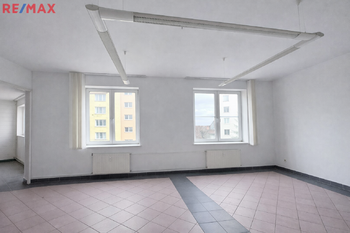 Vizualizace prázdný prostor - Prodej obchodních prostor 241 m², Hluboká nad Vltavou