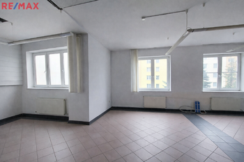 Vizualizace prázdný prostor - Prodej obchodních prostor 241 m², Hluboká nad Vltavou