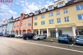 Prodej obchodních prostor 241 m², Hluboká nad Vltavou