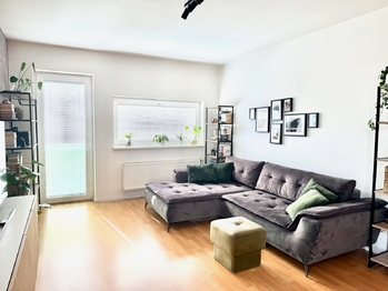 Prodej bytu 2+kk v osobním vlastnictví 2110 m², Praha 10 - Uhříněves