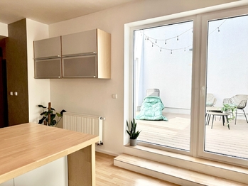 Prodej bytu 2+kk v osobním vlastnictví 2110 m², Praha 10 - Uhříněves