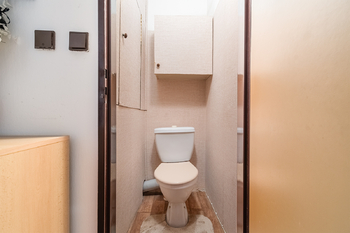 WC - Prodej bytu 3+1 v osobním vlastnictví 70 m², Strakonice