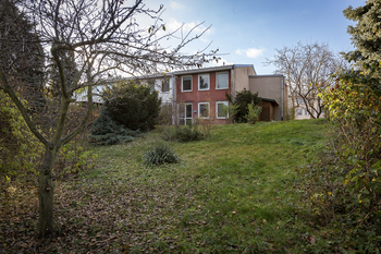 Pronájem bytu 6 a více v osobním vlastnictví 220 m², Praha 8 - Kobylisy