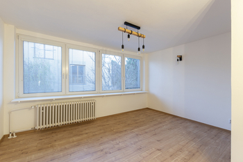 Pronájem bytu 6 a více v osobním vlastnictví 220 m², Praha 8 - Kobylisy