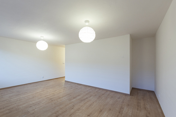 Pronájem bytu 6 a více v osobním vlastnictví 220 m², Praha 8 - Kobylisy