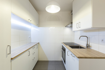 Pronájem bytu 6 a více v osobním vlastnictví 220 m², Praha 8 - Kobylisy