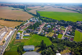 Prodej pozemku 697 m², Praha 9 - Horní Počernice