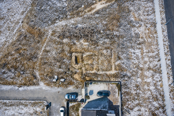 pohled poyemek top - Prodej pozemku 697 m², Praha 9 - Horní Počernice