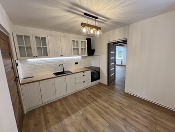 Prodej domu 120 m², Hrob