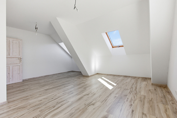 Prodej bytu atypický v osobním vlastnictví 156 m², Pozdeň