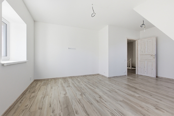 Prodej bytu atypický v osobním vlastnictví 156 m², Pozdeň