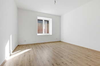 Prodej bytu atypický v osobním vlastnictví 156 m², Pozdeň