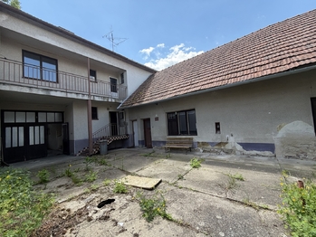 Prodej domu 180 m², Lipov