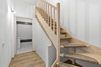 Prodej bytu atypický v osobním vlastnictví 208 m², Pozdeň