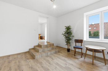 Prodej bytu atypický v osobním vlastnictví 208 m², Pozdeň