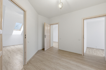 Prodej bytu atypický v osobním vlastnictví 208 m², Pozdeň