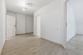 Prodej bytu atypický v osobním vlastnictví 157 m², Pozdeň