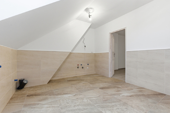 Prodej bytu atypický v osobním vlastnictví 157 m², Pozdeň