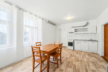 Pronájem domu 61 m², Škvorec