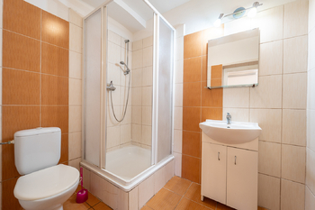 Pronájem domu 61 m², Škvorec