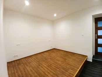 pokoj 1 - Pronájem bytu 2+1 v osobním vlastnictví 204 m², Ústí nad Labem