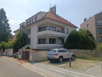 Pronájem bytu 2+1 v osobním vlastnictví 90 m², Praha 10 - Strašnice