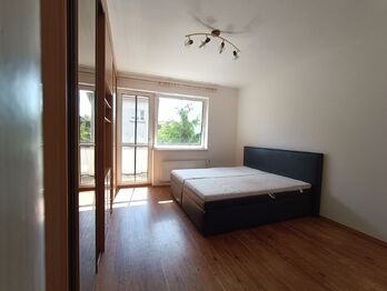 Pronájem bytu 2+1 v osobním vlastnictví 90 m², Praha 10 - Strašnice