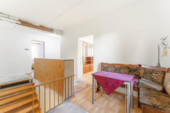 Chodba ve 2.NP - Prodej domu 208 m², Příbram