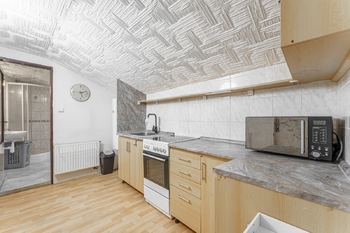 Kuchyně ve 2.NP - Prodej domu 208 m², Příbram