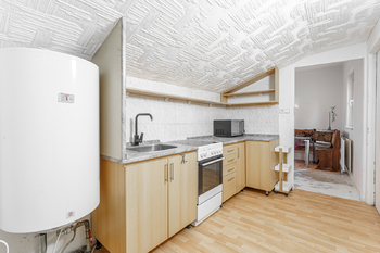Kuchyně ve 2.NP - Prodej domu 208 m², Příbram
