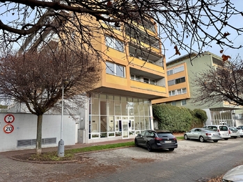 Prodej bytu 2+kk v osobním vlastnictví 52 m², Praha 8 - Troja