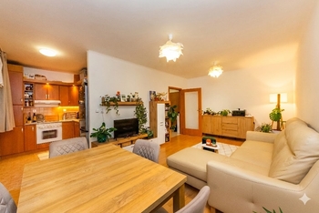 Prodej bytu 2+kk v osobním vlastnictví 52 m², Praha 8 - Troja