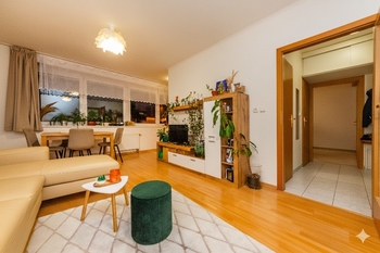 Prodej bytu 2+kk v osobním vlastnictví 52 m², Praha 8 - Troja