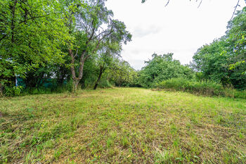 Prodej pozemku 999 m², Kamenice
