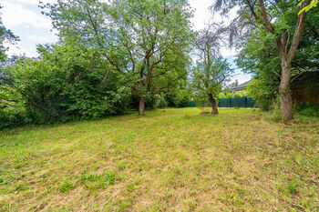 Prodej pozemku 999 m², Kamenice
