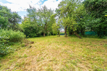 Prodej pozemku 999 m², Kamenice