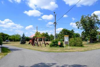 Prodej pozemku 854 m², Sukorady