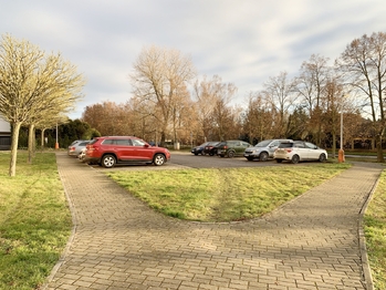 Okolí domu - Prodej bytu 1+kk v osobním vlastnictví 20 m², Rakovník