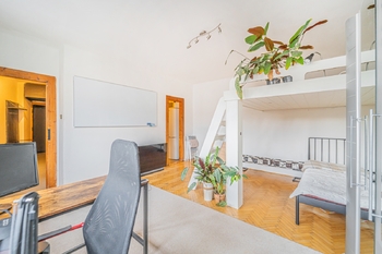 Prodej bytu 1+kk v osobním vlastnictví 43 m², Praha 8 - Libeň