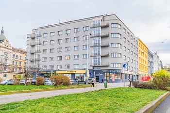 Prodej bytu 1+kk v osobním vlastnictví 43 m², Praha 8 - Libeň