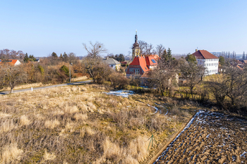 Prodej pozemku 1017 m², Suchdol