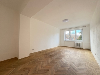 1. pokoj - Pronájem bytu 2+1 v osobním vlastnictví 52 m², Praha 6 - Dejvice