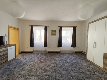 Pronájem bytu 2+1 v osobním vlastnictví 60 m², Rudolfov